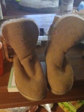 EMU AUSTRAILIA LEATHER AND WOOL BOOTS WORN TWICE